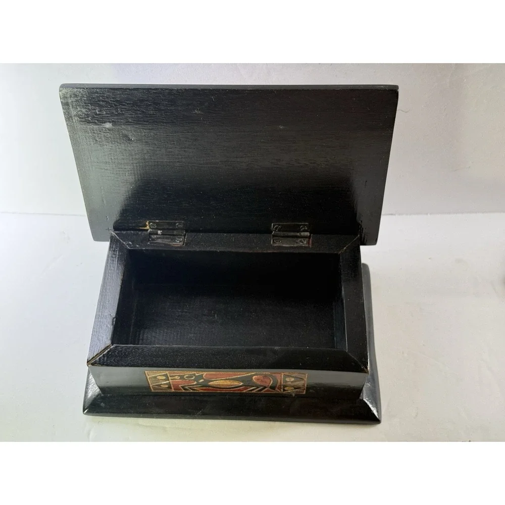 Vintage Straw Marquetry Wood Trinket Box Handcrafted Tribal Animal Inlay Keepsak